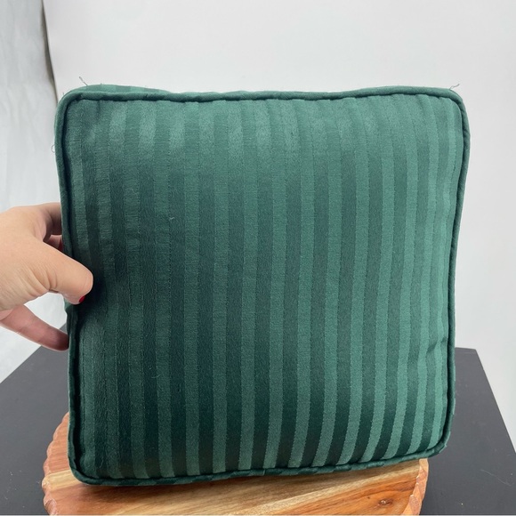 BAYLOR UNIVERSITY BU needlepoint Decorative square Pillow green white yellow - Picture 4 of 6